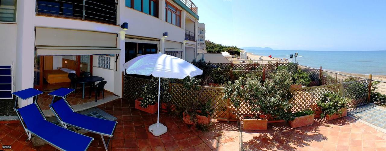 La Lanterna Aparthotel San Vincenzo Exterior photo